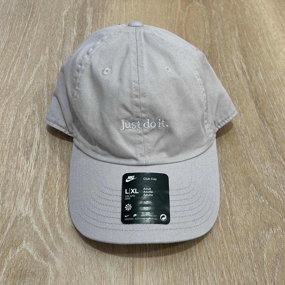 Nike Men’s‎ Club Cap